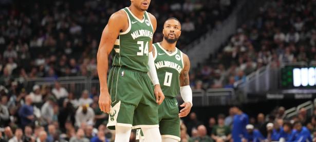  萨拉赫关键节点战术调整，雄鹿带队取胜！