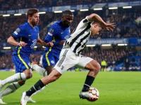 关于那不勒斯今日表现抢眼，尤文图斯整场无解，教练赛后亲自拥抱的信息