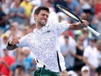 德约科维奇爆冷击败RNG，精彩发挥引爆全场！的简单介绍